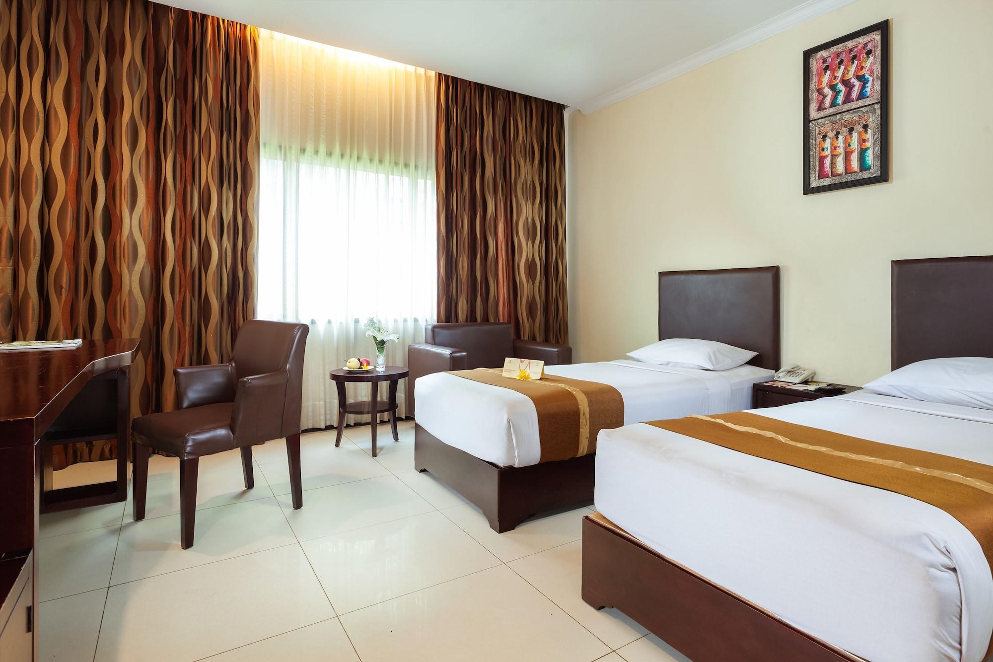 Hotel Montana Dua Маланг Екстериор снимка