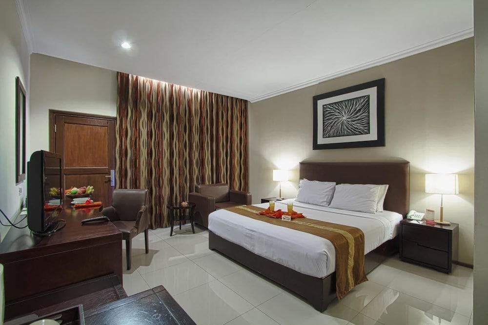 Hotel Montana Dua Маланг Екстериор снимка