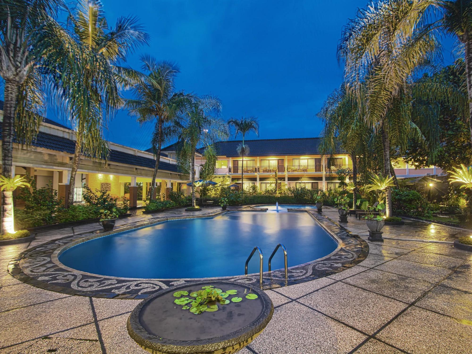 Hotel Montana Dua Маланг Екстериор снимка