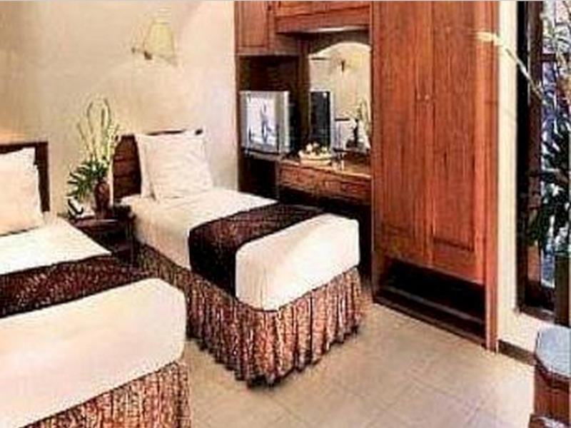 Hotel Montana Dua Маланг Екстериор снимка