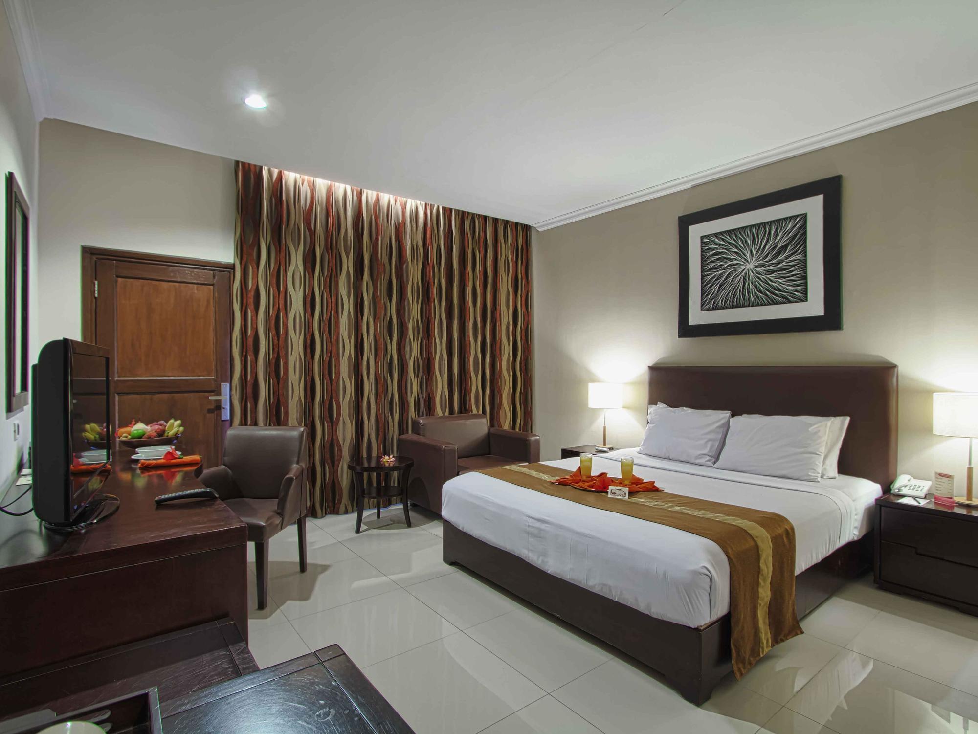 Hotel Montana Dua Маланг Екстериор снимка