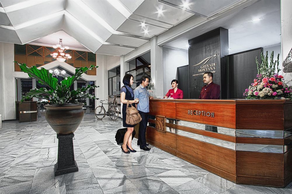 Hotel Montana Dua Маланг Екстериор снимка